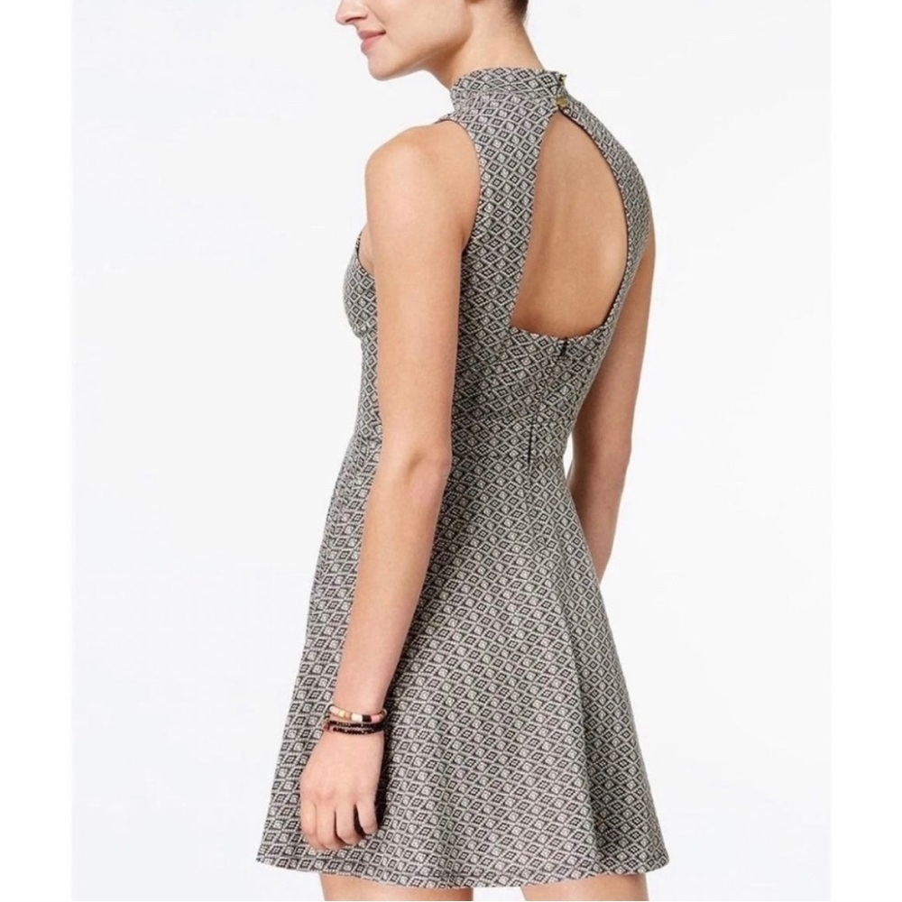 NWT Emerald Sundae Black & Gray Metallic Open Back Cocktail Dress Size 7 Medium